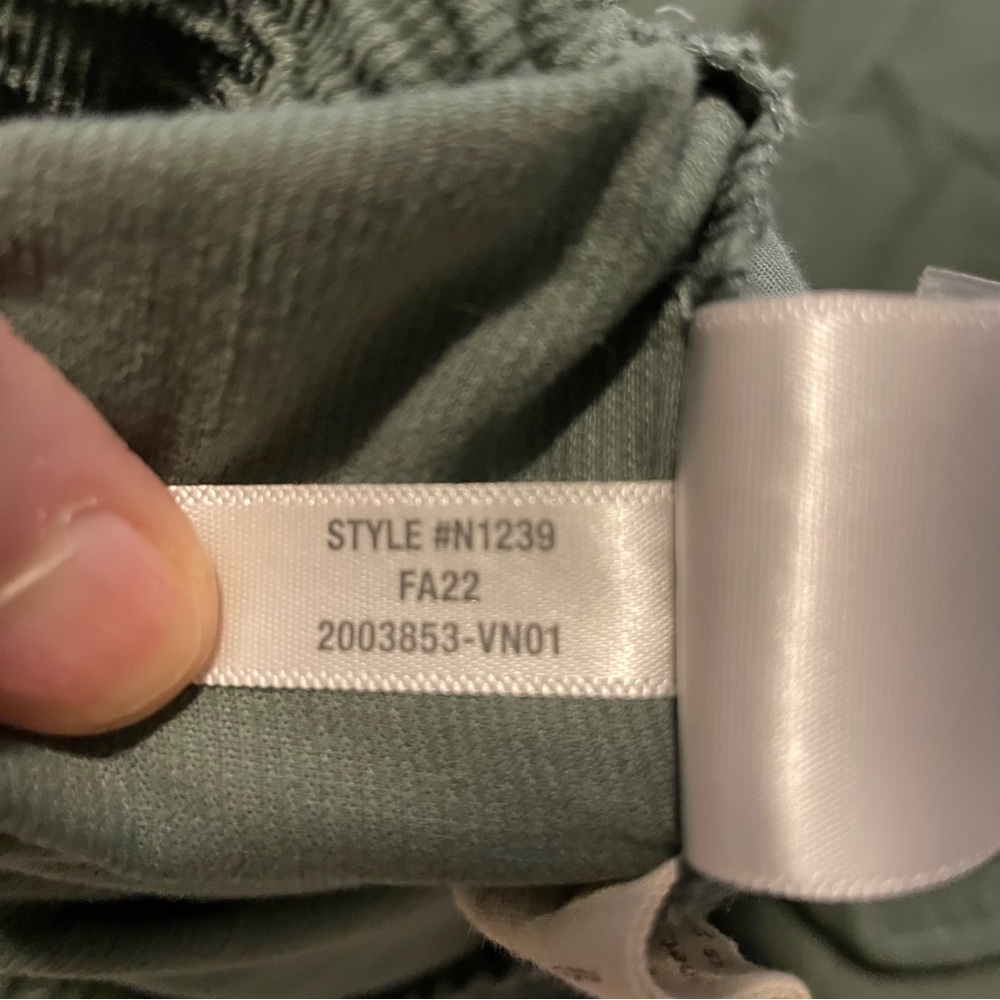 Madewell Huston Tapered Pull On Crop pants sage green - Picture 6 of 6